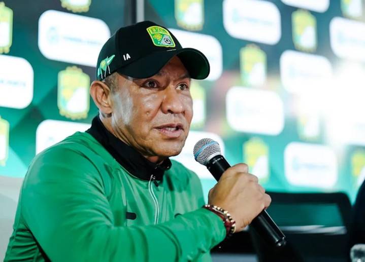 Regresa al León Ignacio Ambriz