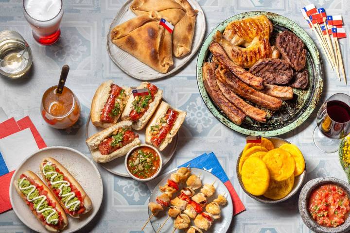 No son las empanadas: estos son los dos platos típicos favoritos de los chilenos, según estudio