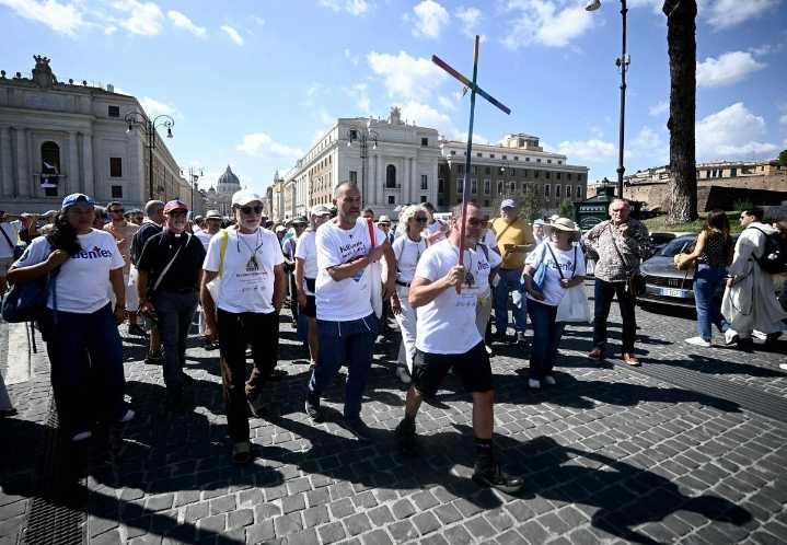 El Vaticano recibe a primer gran peregrinaje de la comunidad LGBT+