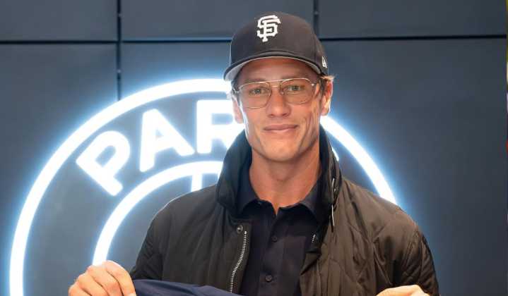¿A lo Aaron Rodgers? Tom Brady sale del retiro para volver al futbol americano