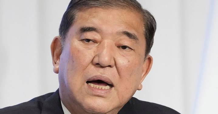 Renuncia primer ministro japonés tras derrota histórica de su partido en elecciones de verano