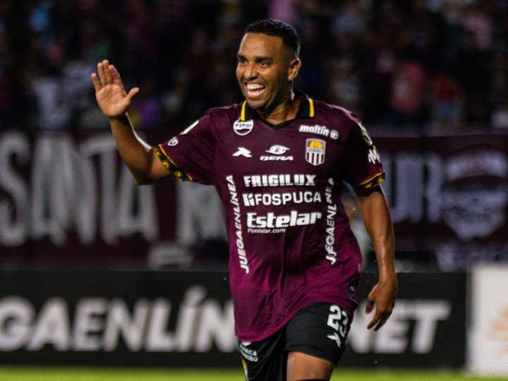 Carabobo FC le sacó tres puntos al Caracas FC