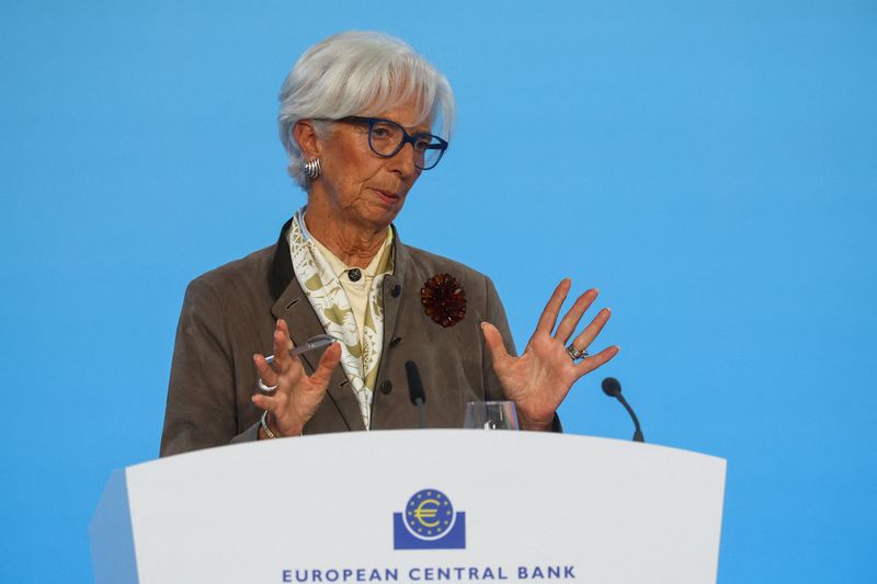 ECB's Lagarde signals no rush to rescue France on bond market