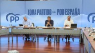 Los barones del PP se reúnen en un restaurante de la huerta de Murcia.