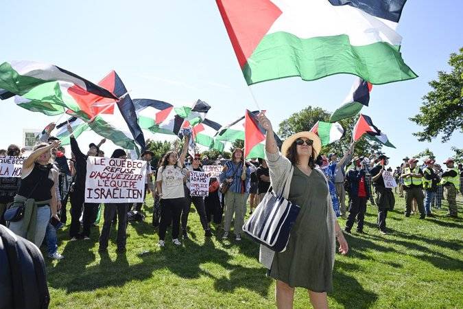 Pro-Palestinian group protests Israel-Premier Tech team at Quebec cycling Grand Prix