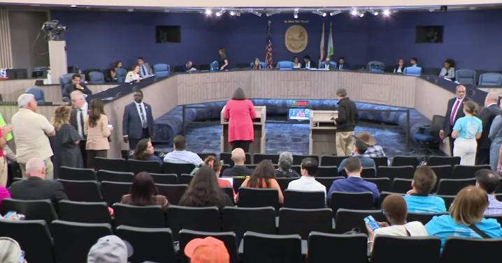 Miami-Dade commission holds final budget hearing after months of debate