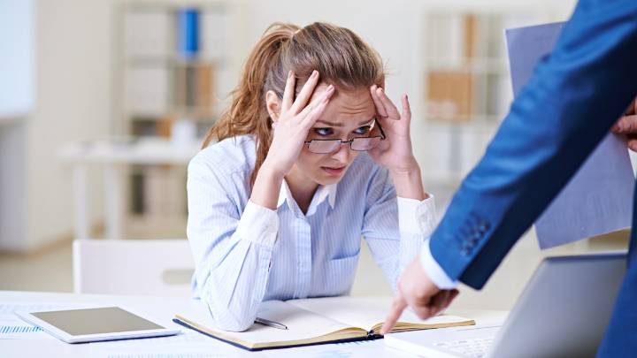 'Rejected their holiday leave': Boss's unhinged act leaves worker speechless as social media erupts over disturbing workplace trend