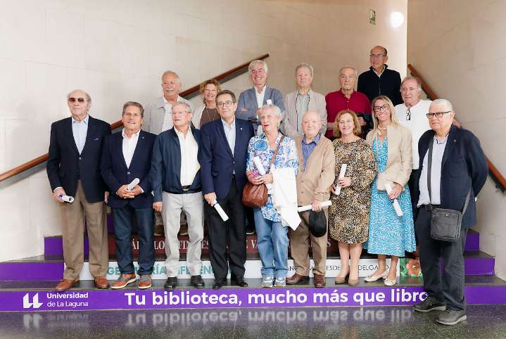 Exalumnos de la ULL celebran por fin su graduación 50 años después: “El amor por las Matemáticas nos unió”
