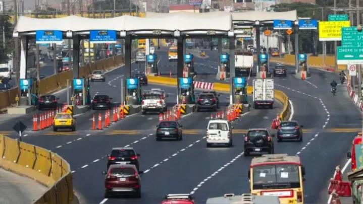 Rutas de Lima anuncia su liquidación por "actos de hostigamiento" del Estado, pero asegura que peajes seguirán operando