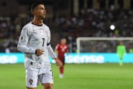 Cristiano Ronaldo anota doblete ante Armenia y se acerca a la marca histórica de los 1.000 goles