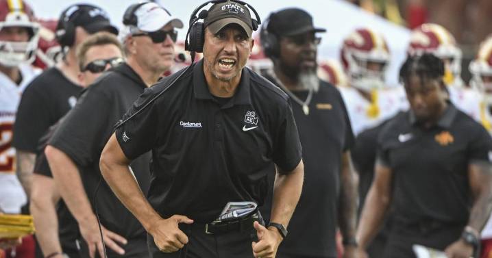 Iowa State football drops in AP Poll after bye week