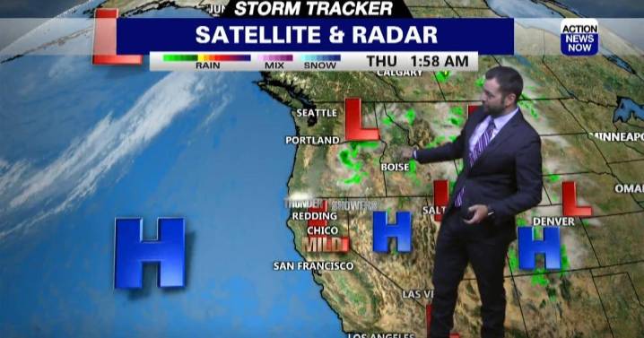 Storm Tracker Forecast: Shower & thunderstorm chances linger Thursday