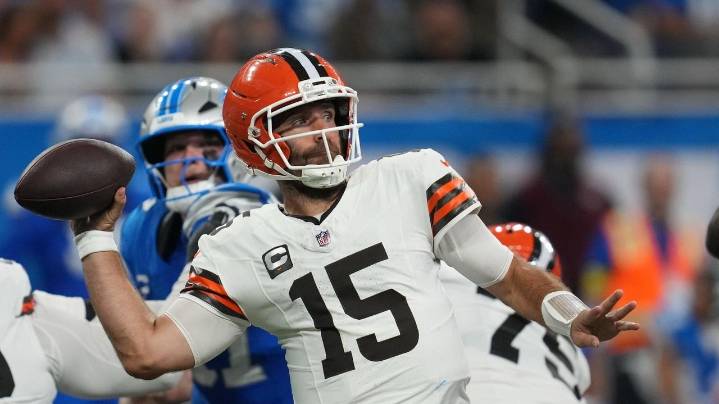 Browns face more questions about benching Flacco for Gabriel after offense struggles again