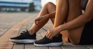 Se despiden las zapatillas: la nueva tendencia de calzado para esta primavera 2025