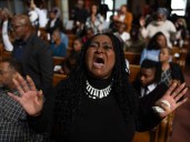 Chicago churches urge calm resistance ahead of expected crackdown