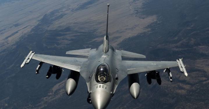 EE.UU. aprueba posible venta de hasta 12 aviones F