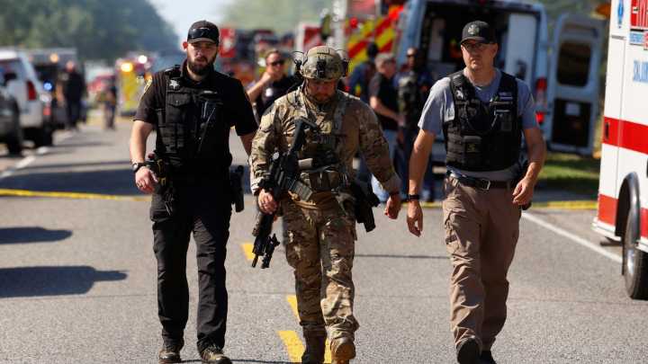 Un Muerto y Nueve Heridos en Tiroteo en Iglesia en Michigan; el Presunto Atacante fue Abatido