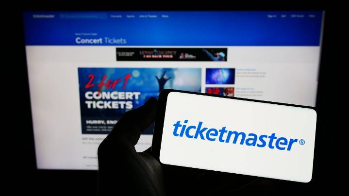 Ticketmaster y Live Nation revenden entradas ilegalmente: FTC