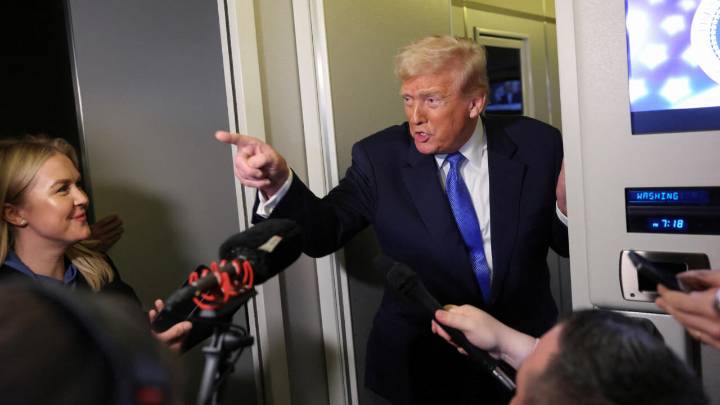 Trump amenaza con quitar licencias a medios que lo critican