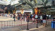 Jornada de enormes colas en la Comic-Con de Málaga: "Hemos esperado 3 horas al sol para entrar"