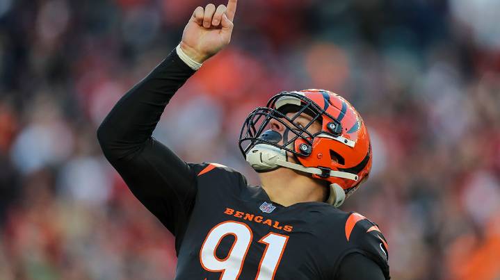 NFL rumors: 49ers insider calls Trey Hendrickson trade ‘realistic’