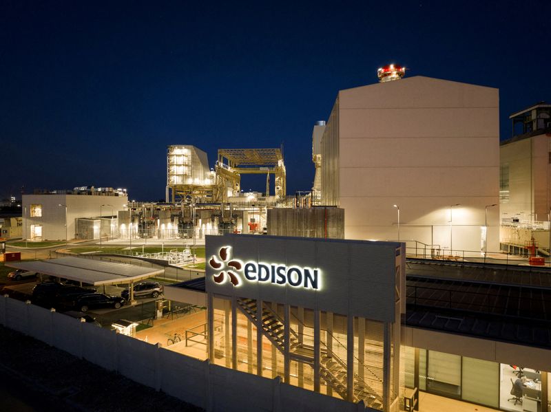 Edison aims to replace some pipeline gas with flexible LNG supply