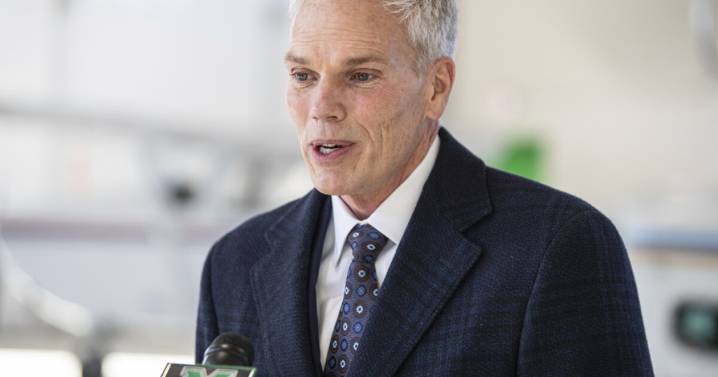 Marshall president and wife make $50M gift to university to promote eliminating student debt
