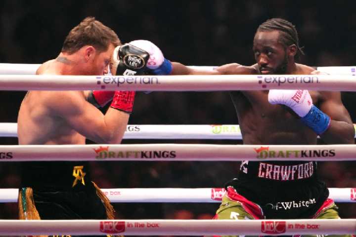 Canelo Álvarez pierde ante un sorprendente Terence Crawford