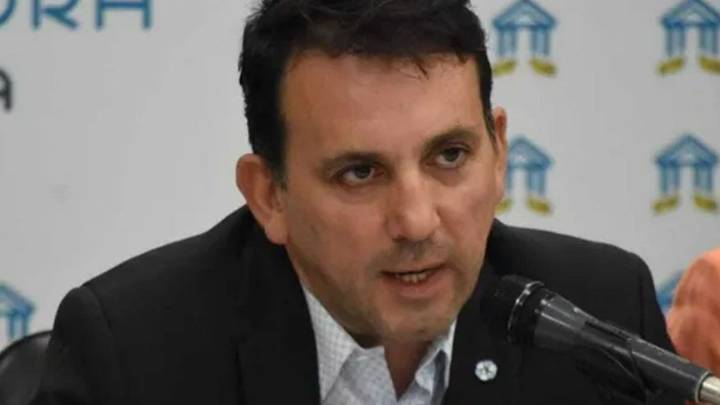 El ministro de Educación de Mendoza destacó que la adolescente no tenía "registro" de problemas de conducta