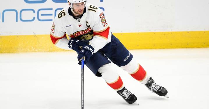 Florida's Aleksander Barkov has surgery, could miss entire season with knee injury