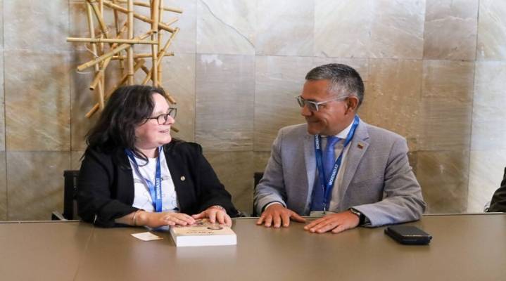 Venezuela impulsa intercambio cultural con Uruguay