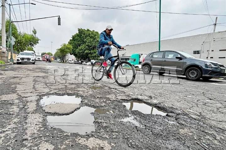 Hay que ser pacientes, dice Sheinbaum sobre baches en CDMX