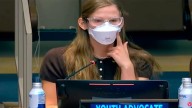 La hija de Ben Affleck reclamó en la ONU mantener el uso de barbijos contra el Covid