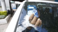 En León, solo 3 de cada 10 autos verifican; regidora exige intensificar operativos