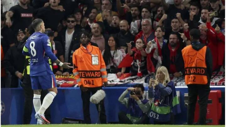 Enzo Fernández fue agredido por hinchas del Benfica
