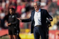 0-3. José Mourinho debuta con una victoria frente al AVS en su regreso a la Liga lusa