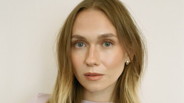 Barrie, Ont.'s Veronika Slowikowska joins SNL, sole Canadian among 5 new cast members