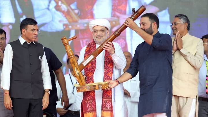 Amit Shah Highlights Cooperative Sector Growth, Urges Farmers to Adopt Organic Farming