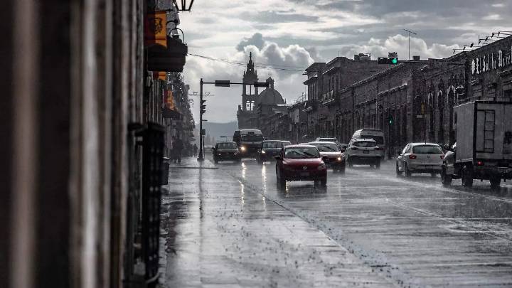 “Narda” evoluciona a huracán categoría 1; habrá lluvias fuertes en Michoacán