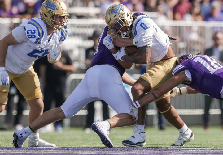 UCLA football comes up short at Northwestern and falls to 0
