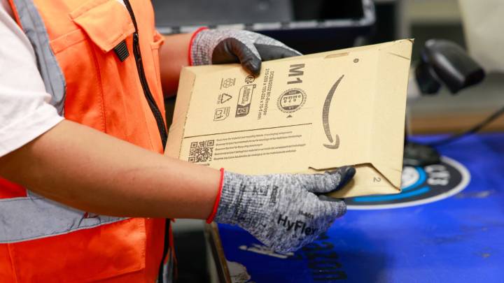 Amazon cracks down on Prime free shipping sharing