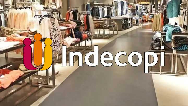 Indecopi multó a tienda de ropa por revisión indebida de pertenencias a cliente
