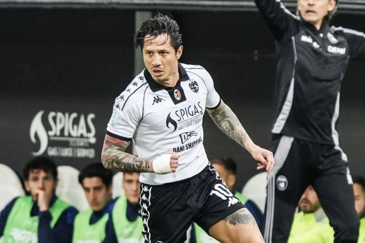 Gianluca Lapadula volvió a jugar con Spezia: mira cómo le fue en el duelo ante Juve Stabia