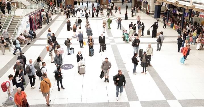 How does TfL decide which London Underground lines to run during a Tube strike?