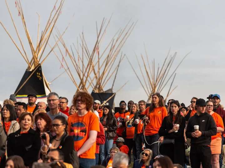 Canadians have mixed views on Truth and Reconciliation Day, poll finds