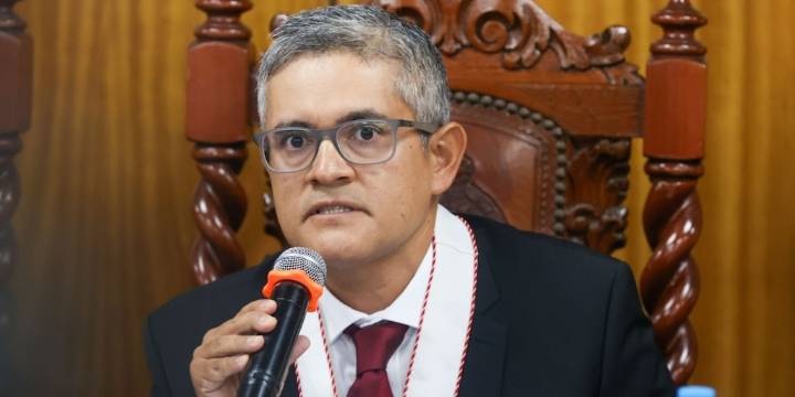 José Domingo Pérez denuncia ser víctima de hostigamiento laboral por parte de Tomás Gálvez