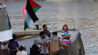 Atacan barco donde viaja Greta Thunberg hacia Gaza con ayuda humanitaria