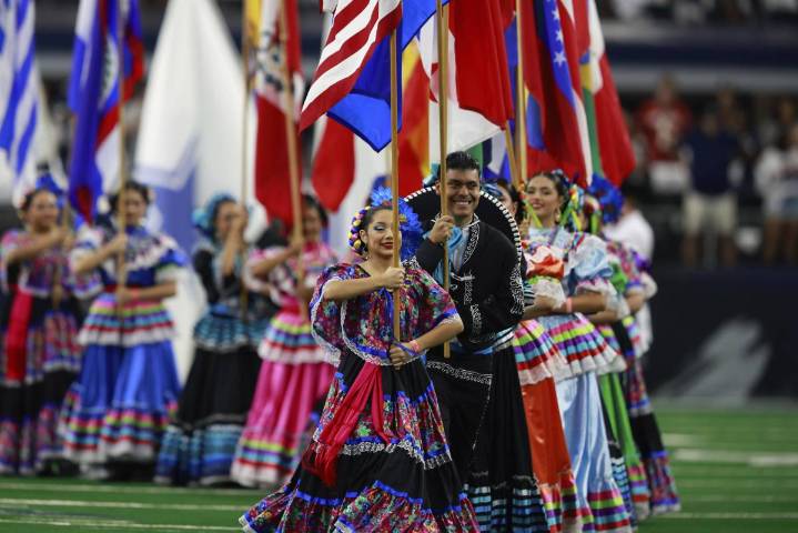 Redadas migratorias opacan la celebración del Mes de la Herencia Hispana en EU