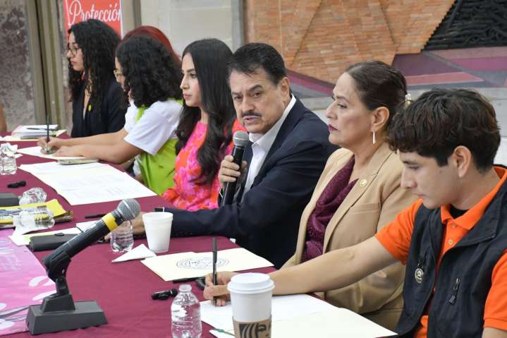 Aplaude Alfredo Femat Bañuelos labor de activistas para apoyar a los animales