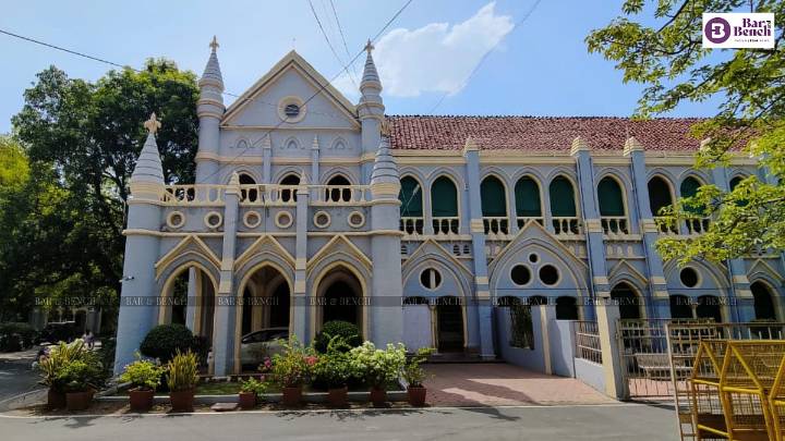Madhya Pradesh High Court takes suo motu cognizance over own judge's order for inquiry against Sessions Judge